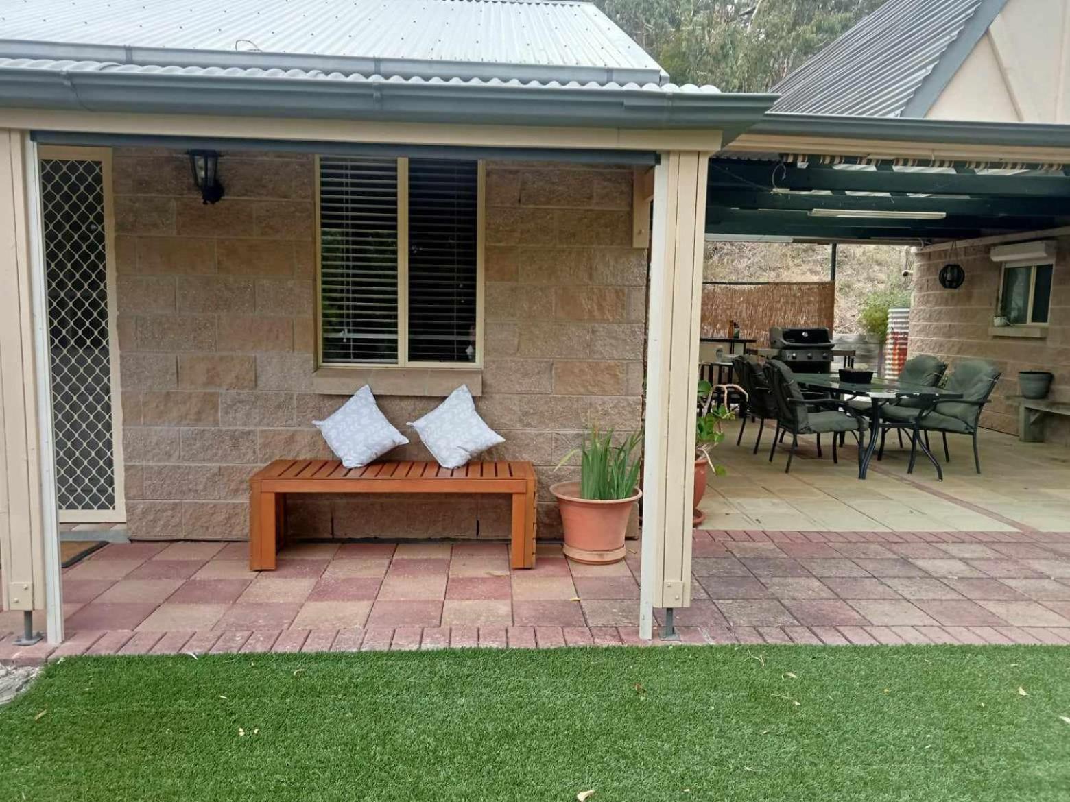 Riesling Trail & Clare Valley Cottages Room photo